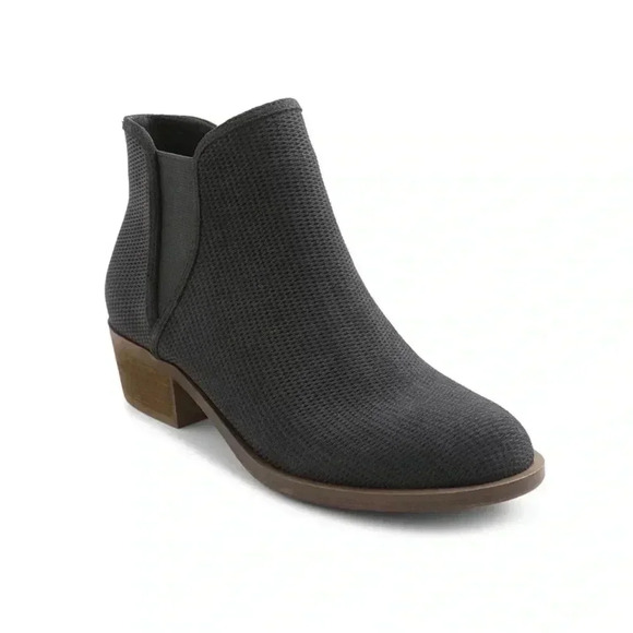 NWOT Kensie Gerona Booties - Picture 1 of 14
